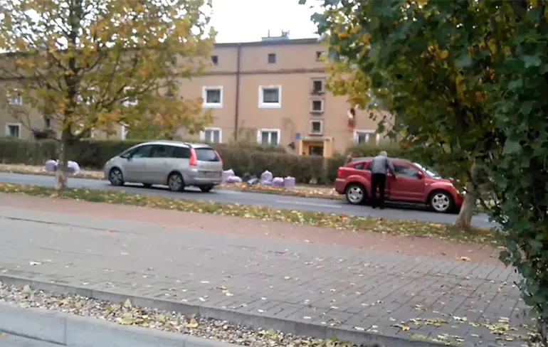 Deze Pool moet je absoluut niet om een sleepje vragen!