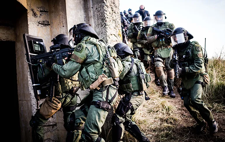 Dit topic niet lezen als je een LOSER bent!