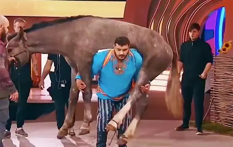 Dmitriy Khaladzhi kun je wel vragen als je gaat verhuizen