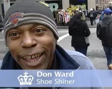 Don Ward is schoenenpoetser in Manhattan