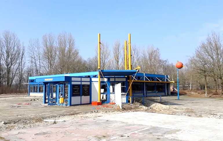 Drone beelden van een verwoest en verlaten Verkeerspark Assen