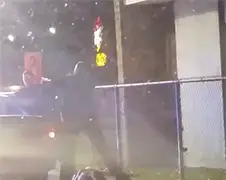 Dronken Amerikaanse wijven worden gearresteerd in McDrive