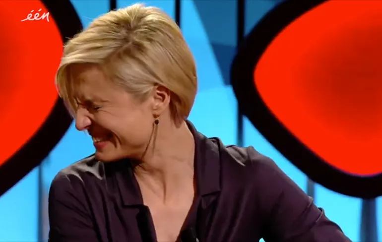 Dubbelzinnig een vrouw het bed inpraten doe je zo! Part 2