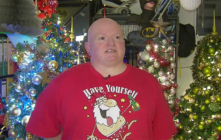 Duitser heeft 350 kerstbomen, 52.000 kerstballen en 18.000 lichtjes in huis