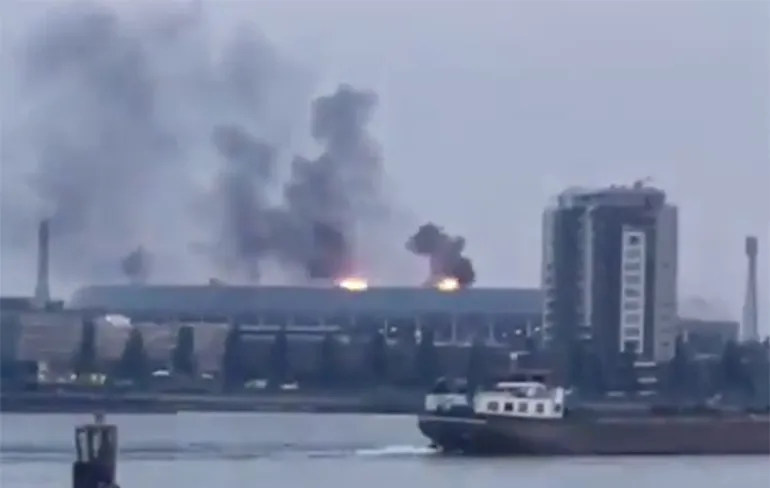 Duitsers zetten Rotterdam weer in lichterlaaie: Rammstein in de Kuip