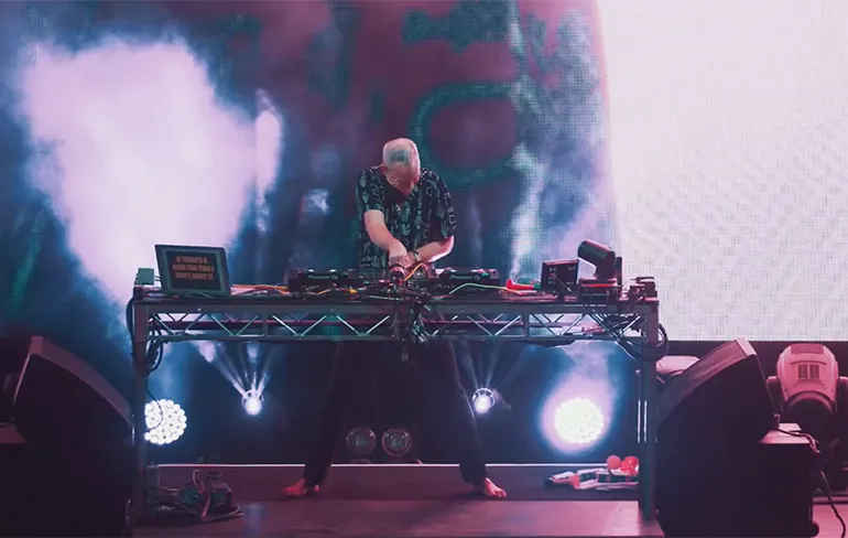 Eat, Sleep, Rave, Repeat: Genieten van optreden Fatboy Slim in Melbourne