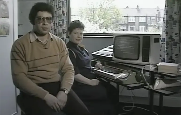 Een e-mail verzenden in 1984 deed je zo!