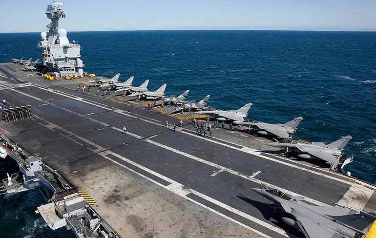 Een kijkje aan boord van het Franse vliegdekschip De Charles de Gaulle