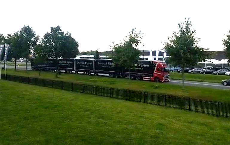 Een Road Train ergens in Nederland