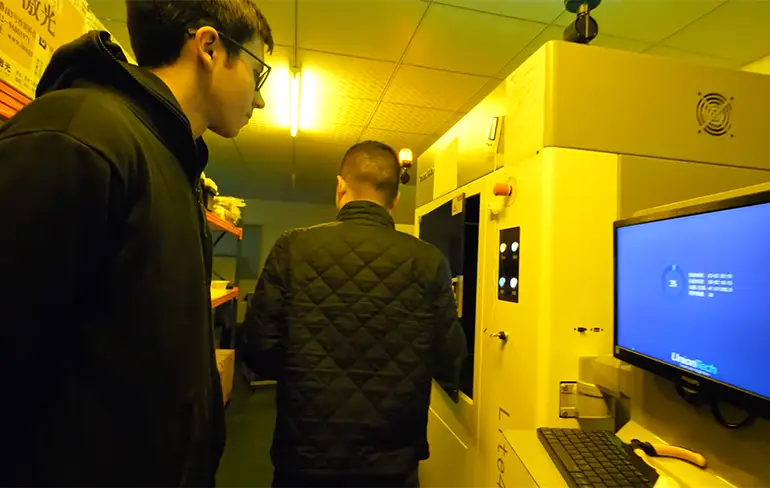 Een rondleiding in een 3D printer fabriek in China
