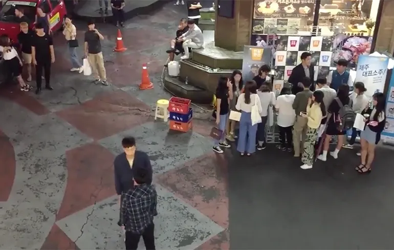 Een straatgevecht in Zuid-Korea is vermakelijk om naar te kijken