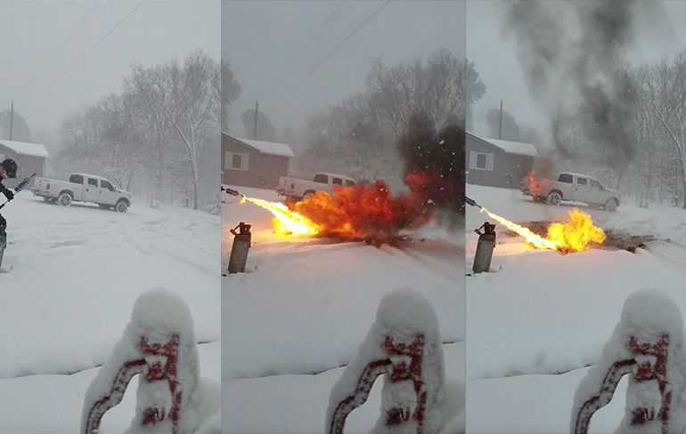 Een vlammenwerper om sneeuw op te ruimen