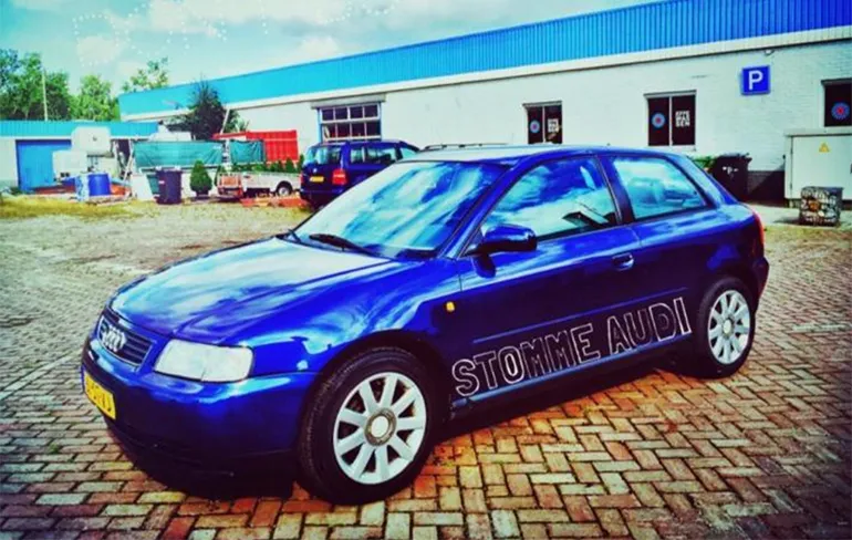 Eerlijke advertentie op Marktplaats: Stomme Audi te koop!