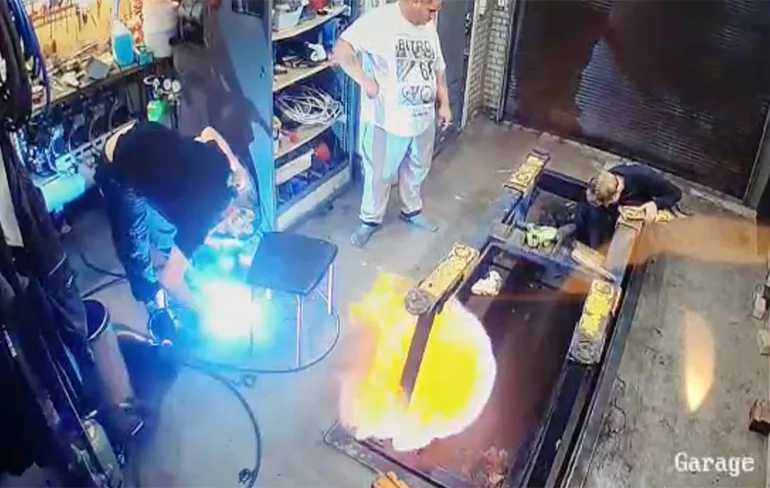 Eerst met remmenreiniger werken en daarna lassen is geen goed idee