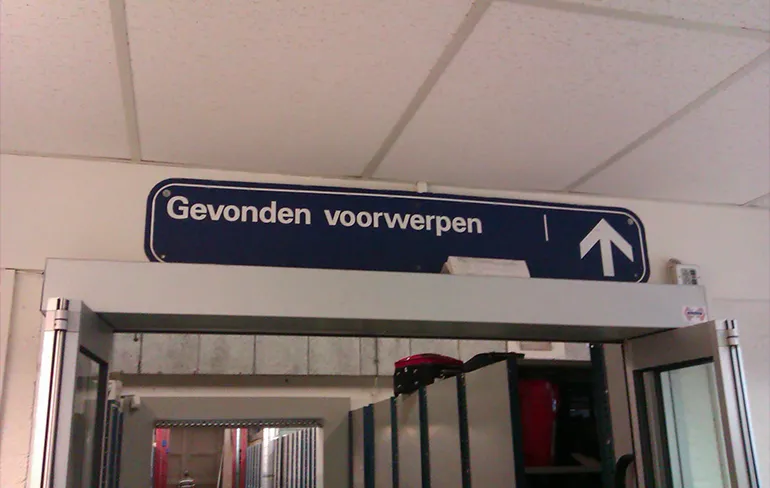 Eh, is er iemand zijn Pocket Pussy verloren op station Deventer?