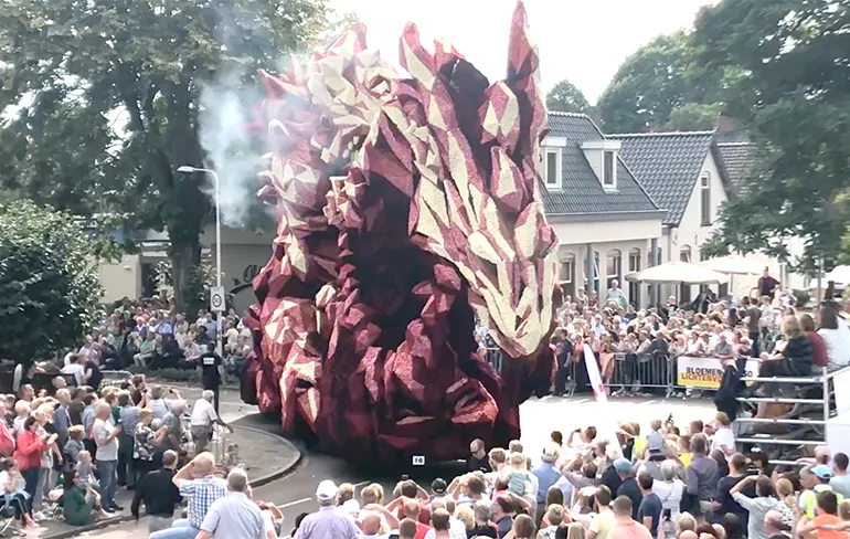 Eindbaas op het Bloemencorso Lichtenvoorde 2018