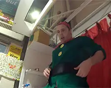 Elfje is onder invloed van coke, LSD en Ketamine