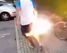 Engelsman stopt rotje in broekzak...