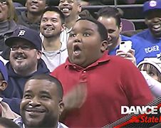 Epic Dance Battle tijdens Detroit Pistons Game