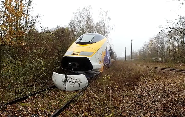 Ergens staat een verlaten Eurostar hogesnelheidstrein