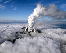 Eruptie Japanse vulkaan Ontake in beeld