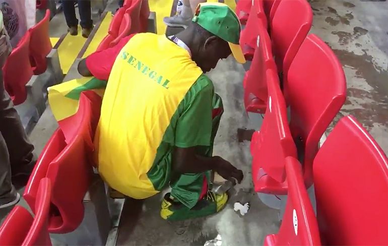 Fans van Japan en Senegal maken stadion schoon na wedstrijden op WK 2018