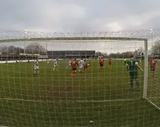 FC Lienden-speler is tegenstander zat en mept hem vol in zijn gezicht