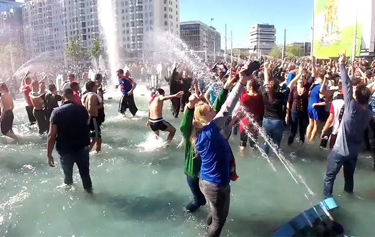 Feyenoord kampioen: Feest op het Hofplein in Rotterdam!