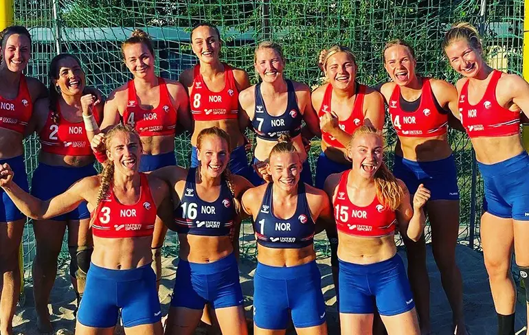 Fikse boete voor Noorse beachhandbalsters na weigeren bikinibroekjes