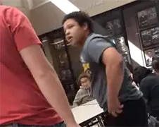 Fist fight! Klein tegen groot