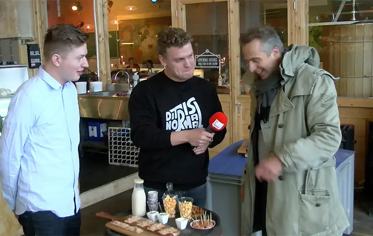 Foodies eten onbewust hondenvoer en kattenvoer en vinden het lekker!