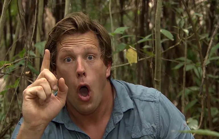 Freek Vonk: Nee moet je kijken. Een vliegende balzak!