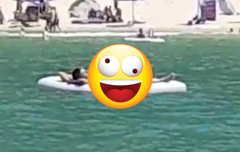 Gast heeft het goed voor elkaar: Lekker dobberen en een schoon kopje