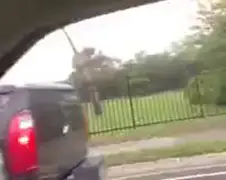 Gevalletje Instant Karma voor bumperklevende klootzak