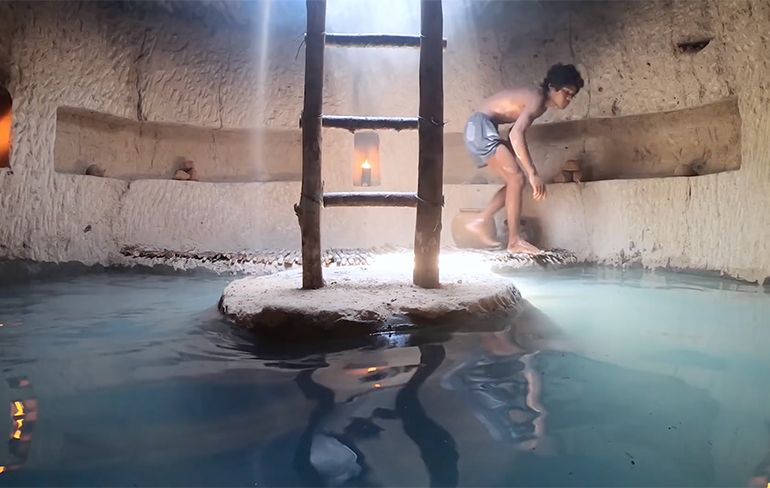 Groeten uit de rimboe: Huis onder de grond met zwembad