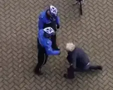 Handhavers Alkmaar bestelen zwerver van laatste bezittingen