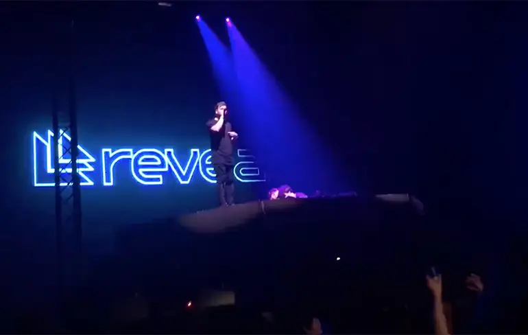 Hardwell vertelt even wat hij vindt van de DJ Mag lijst