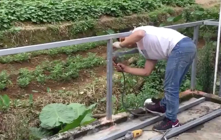 Helder lampje kan beter van lassen niet zijn echte beroep maken