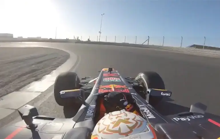 Het eerste rondje van Max Verstappen op Circuit Zandvoort