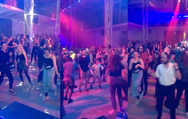 Het ziet er raar uit, maar Silent Disco feestje gaat wel los