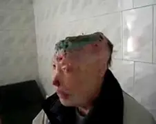 Hey gast, je mist bijna de helft van je hoofd!