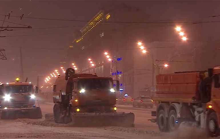 Hoe ze in Rusland van te veel sneeuw afkomen