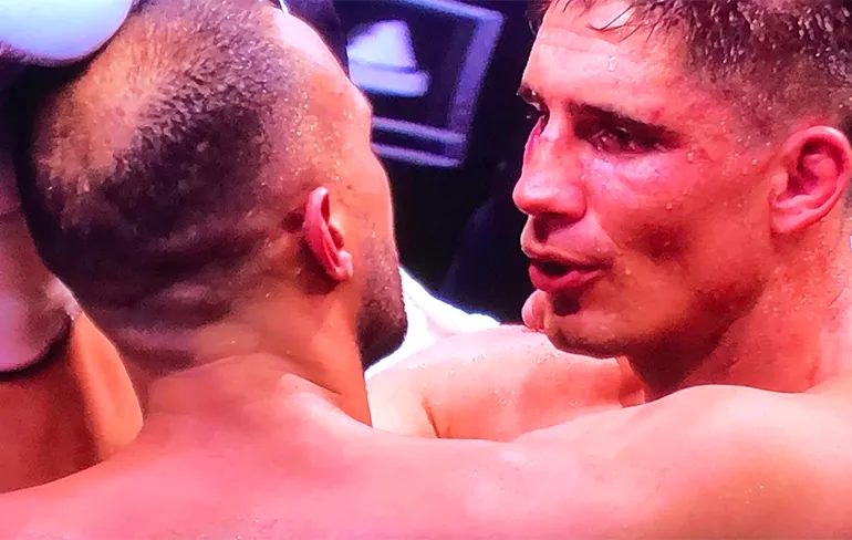 Hoppa, Badr Hari raakt geblesseerd bij draaitrap, Rico wint rematch!