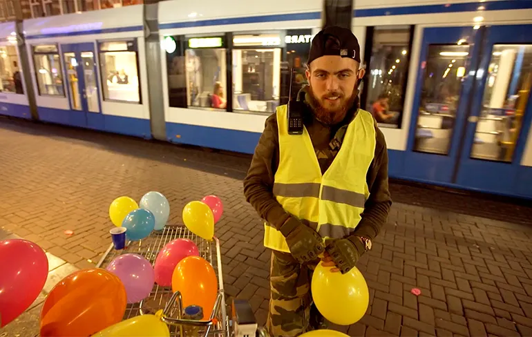 Hoppa, de heerlijke heldere huisregels voor lachgasdealers van Deniz