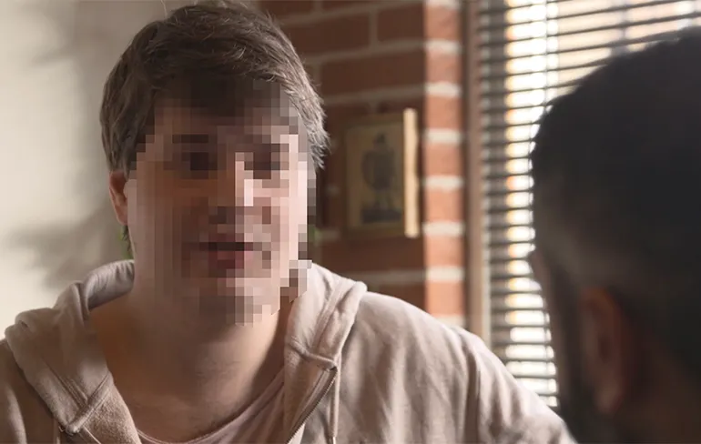 Hoppa, Pedoactivist Nelson opgepakt voor bezit kinderporno