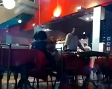 Hotelkamer? Nee joh, gewoon in een restaurant kan ook!
