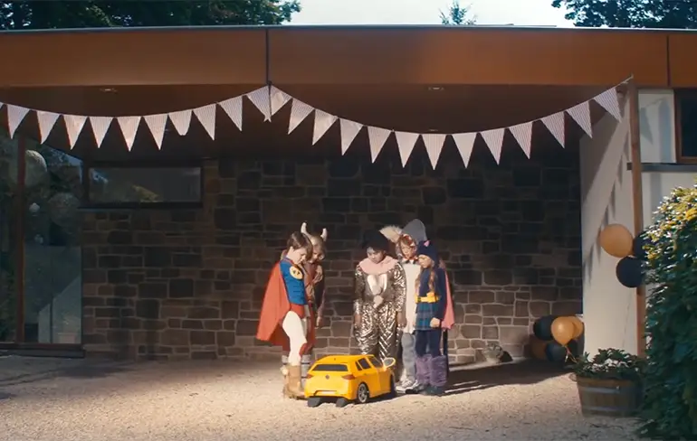 Ideetje voor carnaval, het Volkswagen RoboBoy pak?