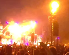 Idioot kreeg het extra warm op Dominator 2013