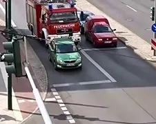 Idioot snapt principe hulpdiensten niet...