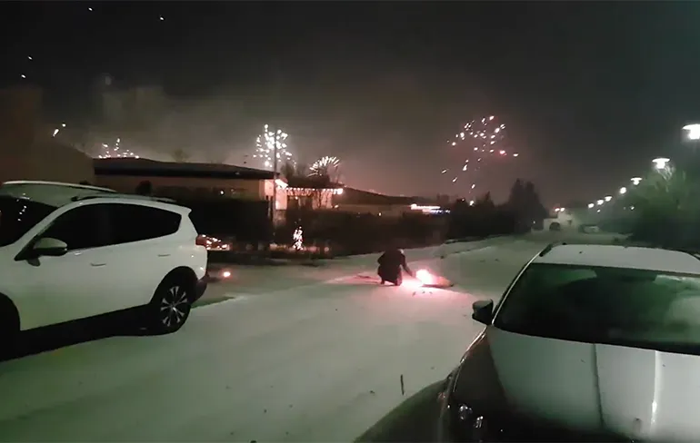 Iemand in IJsland moest even rennen voor falend stukje vuurwerk
